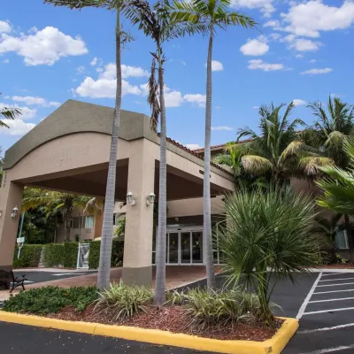 Sleep Inn & Suites Ft Lauderdale International Airport Hotels near Publix Super Market at Beachway Plaza