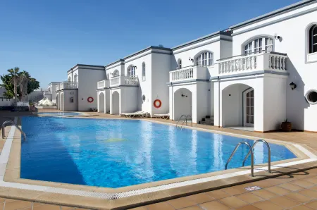 Apartamentos Corona Mar