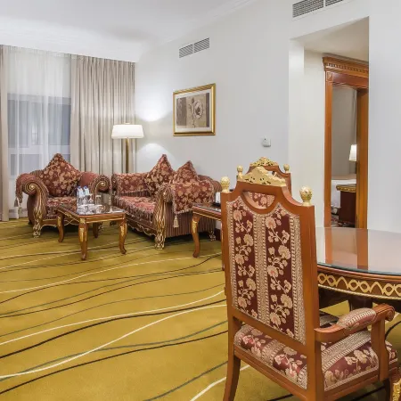 Sunday Hotel Holiday International Dubai Отели рядом с достопримечательностью «Торговый центр BurJuman»