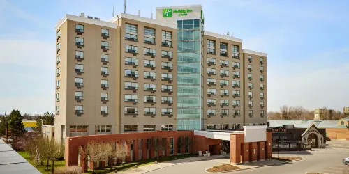 Holiday Inn & Suites London Hotels in London