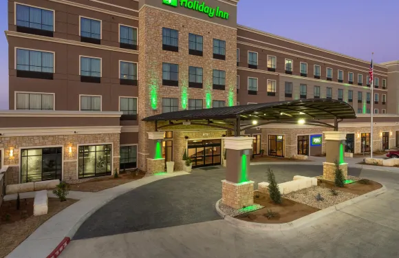 聖馬科斯會展中心區域假日酒店