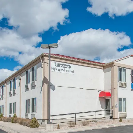 Econo Lodge Airport/Colorado Springs Отели рядом с Аэропорт Петерсон-Филд