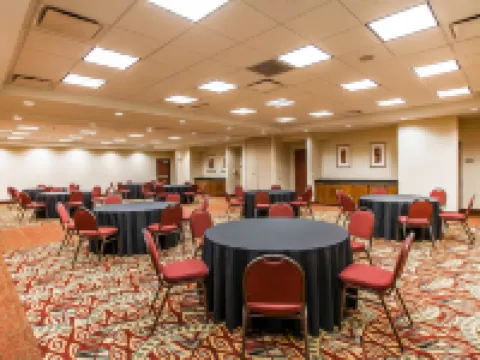 Comfort Suites Glendale - State Farm Stadium Area Hotels in Glendale