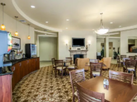 範布倫-福特史密斯舒適套房酒店 克勞福德縣酒店