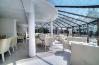 Jasmine Court Hotel & Casino Hotels in Zeytinlik