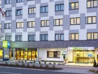 Holiday Inn Express Bremen Airport Hotels near Emmabank