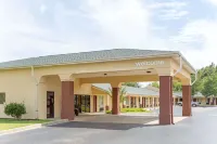Americas Best Value Inn and Suites Sumter Hôtels à : Sumter