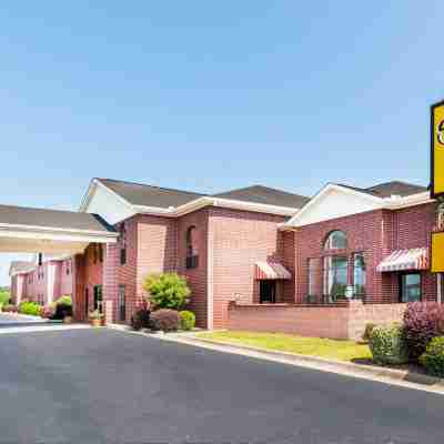 Super 8 by Wyndham Searcy AR Hotel Exterior