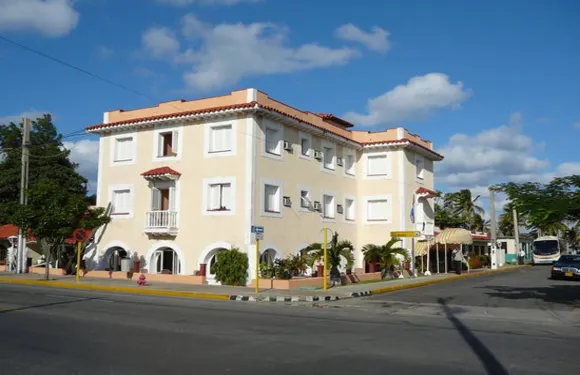 德斯馬里斯酒店