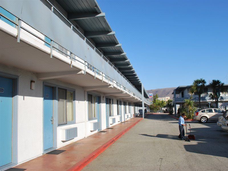 1. 트래블로지 바이..