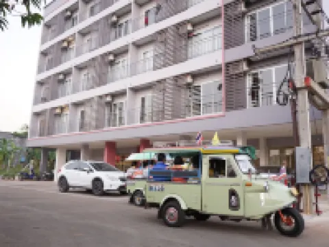 ชมพู นครินทร์ อพาร์ตเมนต์ โรงแรมในตรัง