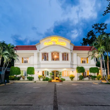 Hotel Pueblo Dorado