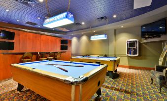 Radisson Hotel & Suites Red Deer