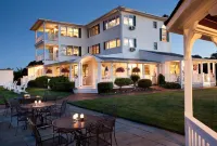 Inn at Harbor Hill Marina