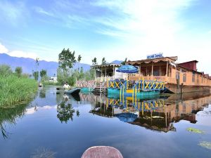 Green Paradise Houseboat - Centrally Heated