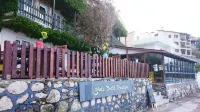 Yali Butik Pansiyon Hotels near Karaburun Bodrum Beach