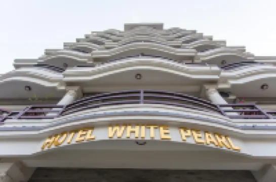Hotel White Pearl