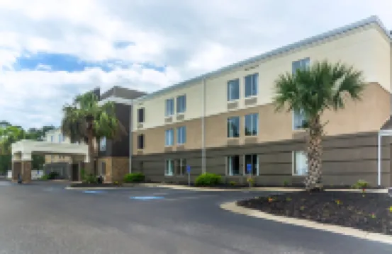 Comfort Inn N Myrtle Beach Barefoot Landing Hotels near T.I.G.E.R.S. Preservation Station