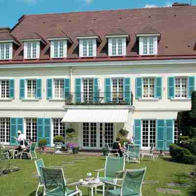 Château de Montreuil - Hôtel & Restaurants - Montreuil sur Mer Hotel Exterior
