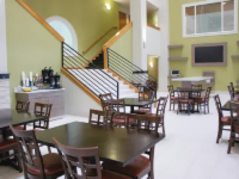 La Quinta Inn & Suites by Wyndham Moscow Pullman Hotels in Moscow