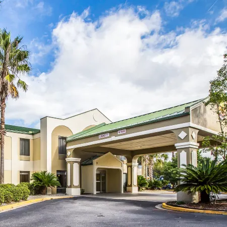 Econo Lodge Darien