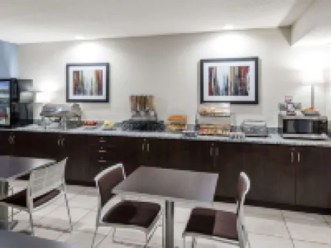 ไมโครเทล อินน์แอนด์สวีทส์ บายวินด์แฮม กรีนวิลล์ / ถนนวูดดรัฟฟ์ โรงแรมในกรีนวิลล์