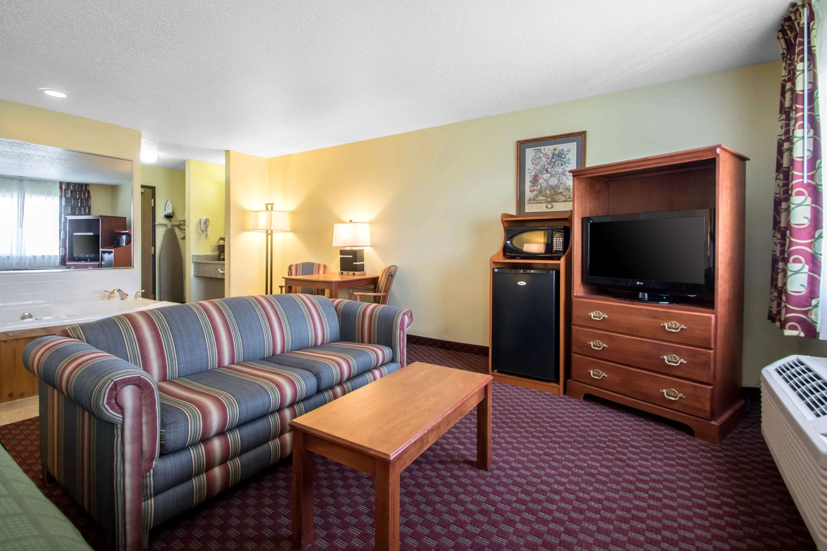 Quality Inn Mineral Point