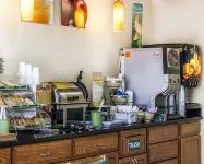 Quality Inn - breakfast
