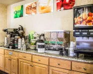 Quality Inn & Suites - breakfast