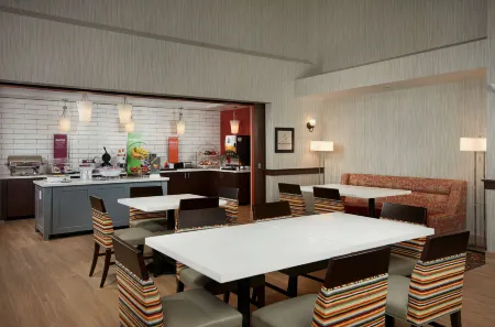 Hampton Inn & Suites by Hilton Phoenix Scottsdale Shea Blvd