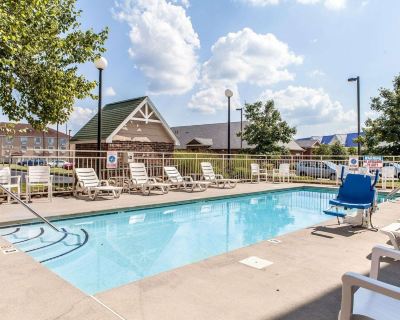 Outdoor Swimming Pool