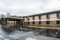 Econo Lodge Inn & Suites Hotel di Oconto