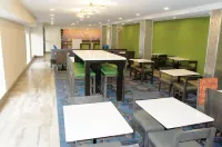 La Quinta Inn by Wyndham St. Louis Hazelwood - Airport North