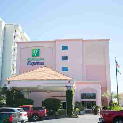 Holiday Inn Express Orange Beach-on the Beach Hotel Exterior