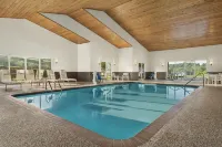 Country Inn & Suites by Radisson, Dubuque, IA