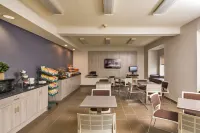 Microtel Inn & Suites by Wyndham Leesburg/Mt Dora Hotels in Howey-in-the-Hills