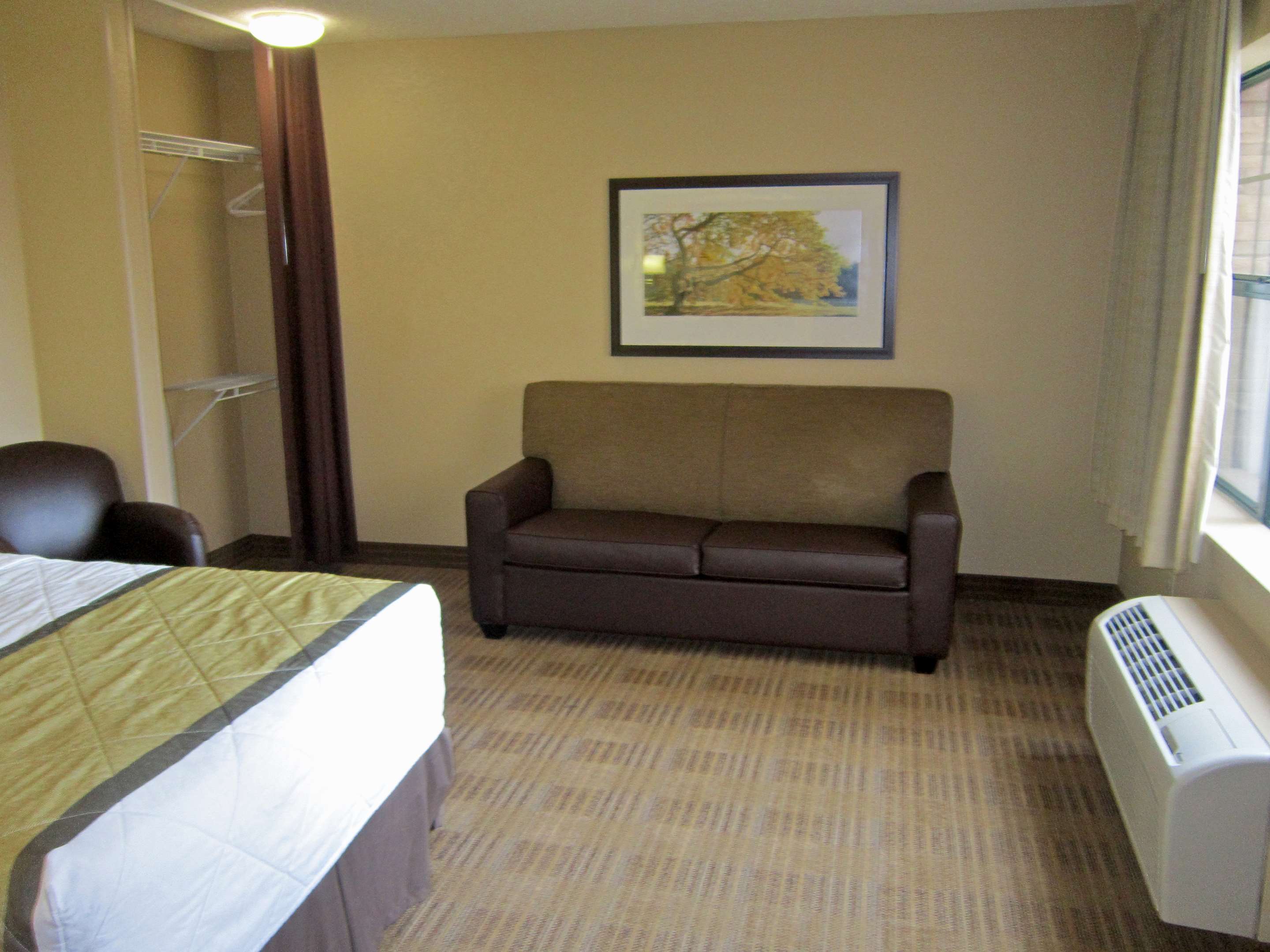 Extended Stay America Suites - Detroit - Sterling Heights