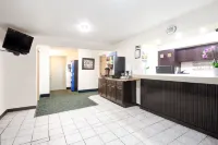 Super 8 by Wyndham Pittsburgh PA Airport/University Area Hotels in Moon Township