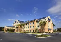 Fairfield Inn & Suites Sarasota Lakewood Ranch Các khách sạn ở Lakewood Ranch