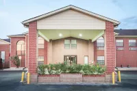 Super 8 by Wyndham White Hall Hotels in White Hall