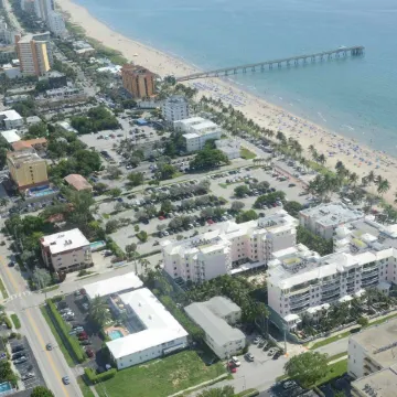 Carriage House Resort Motel