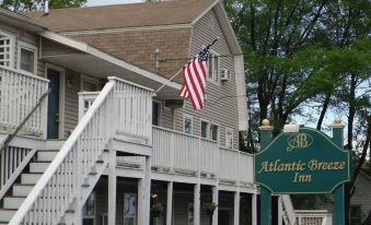 Atlantic Breeze Inn