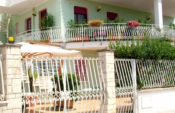 席莫尼塔家庭旅館