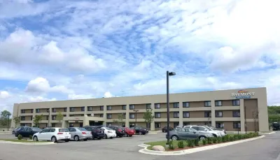 Baymont by Wyndham Glenview Hotels in Glenview