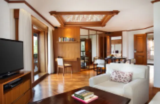 Nusa Dua Beach Hotel and Spa - Handwritten Collection Các khách sạn gần Museum Pasifika