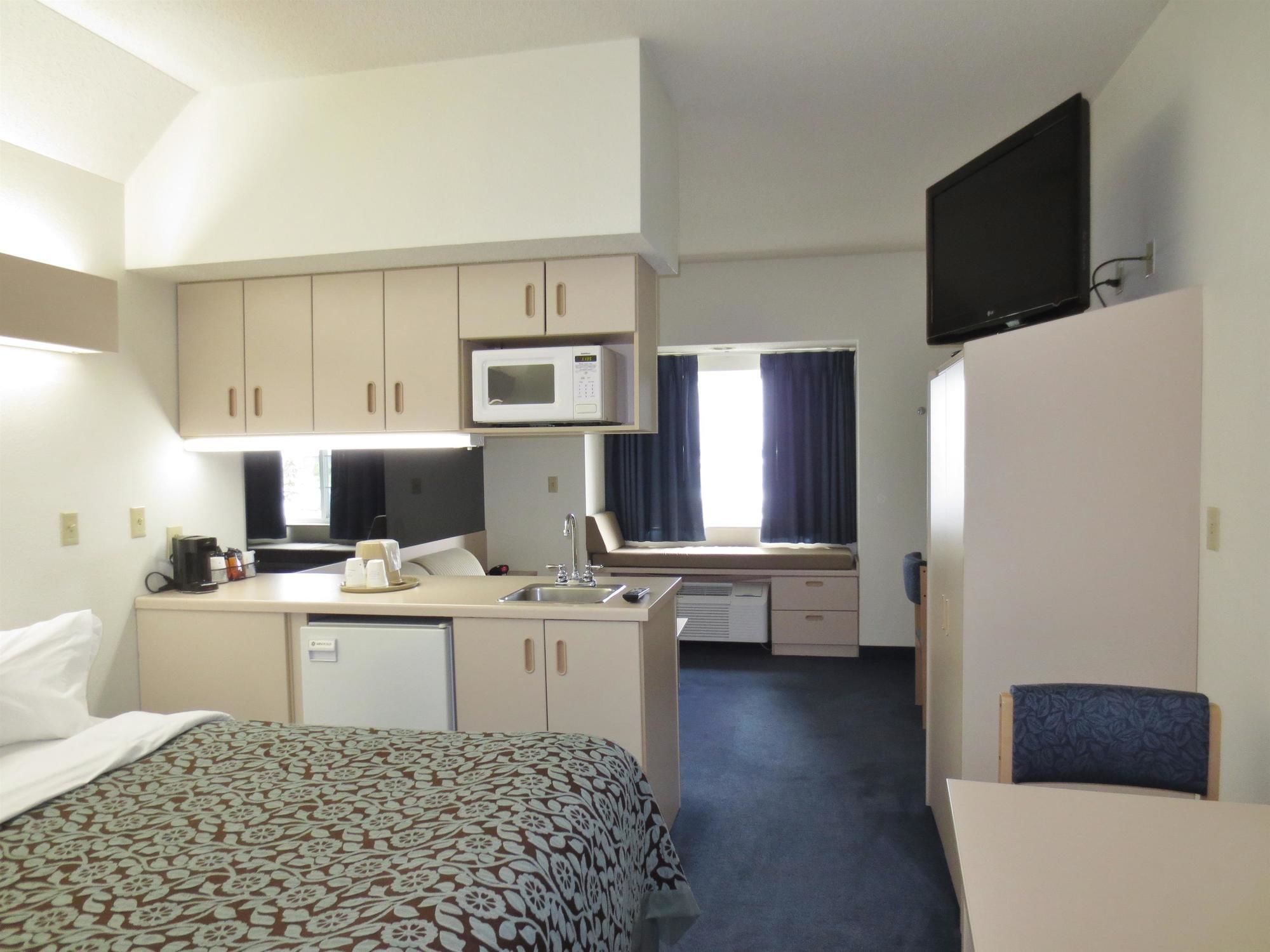 Americas Best Value Inn & Suites Maryville