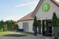 Campanile Villennes Sur Seine - Poissy Hoteles en Orgeval