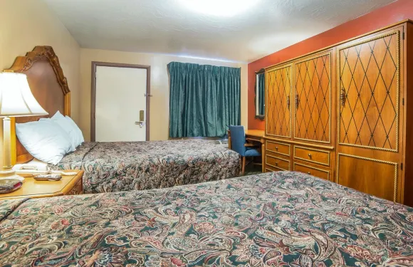 裏弗頓套房旅店