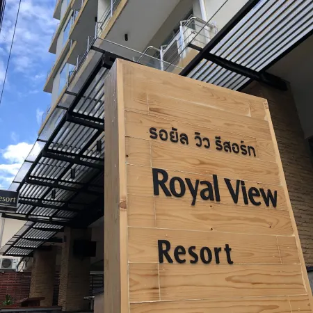 Royal View Resort - Rang Nam Отели рядом с достопримечательностью «King Power комплекс»