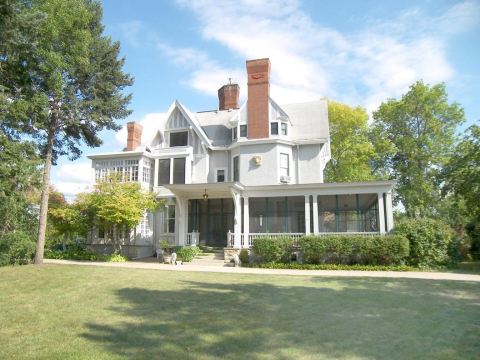 Alexander Mansion Bed & Breakfast